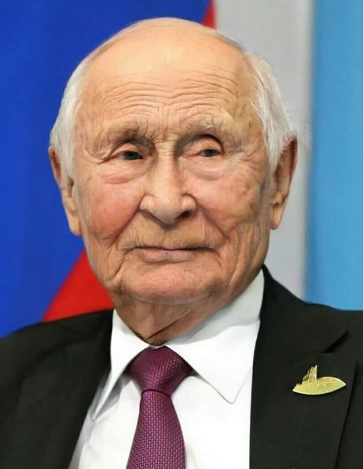 возраст пожилой старческий долгодитндб. сколько лет марзоматику. маразматик мем. сколько лет маразматику. сколько лет придурку маразматику.