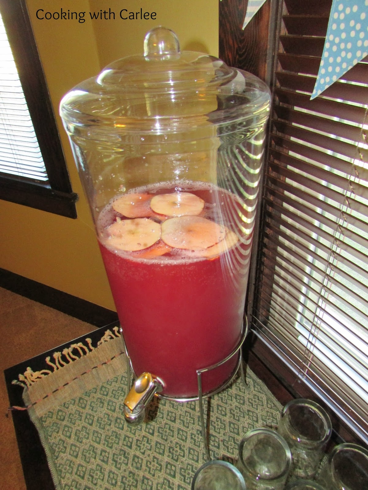 Cooking With Carlee Fall Apple Punch