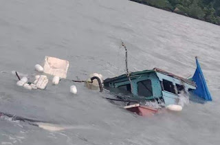 Breaking News'Kapal Nelayan Asal Bima Tenggelam dan di Selamatkan Oleh Nelayan Sinjai