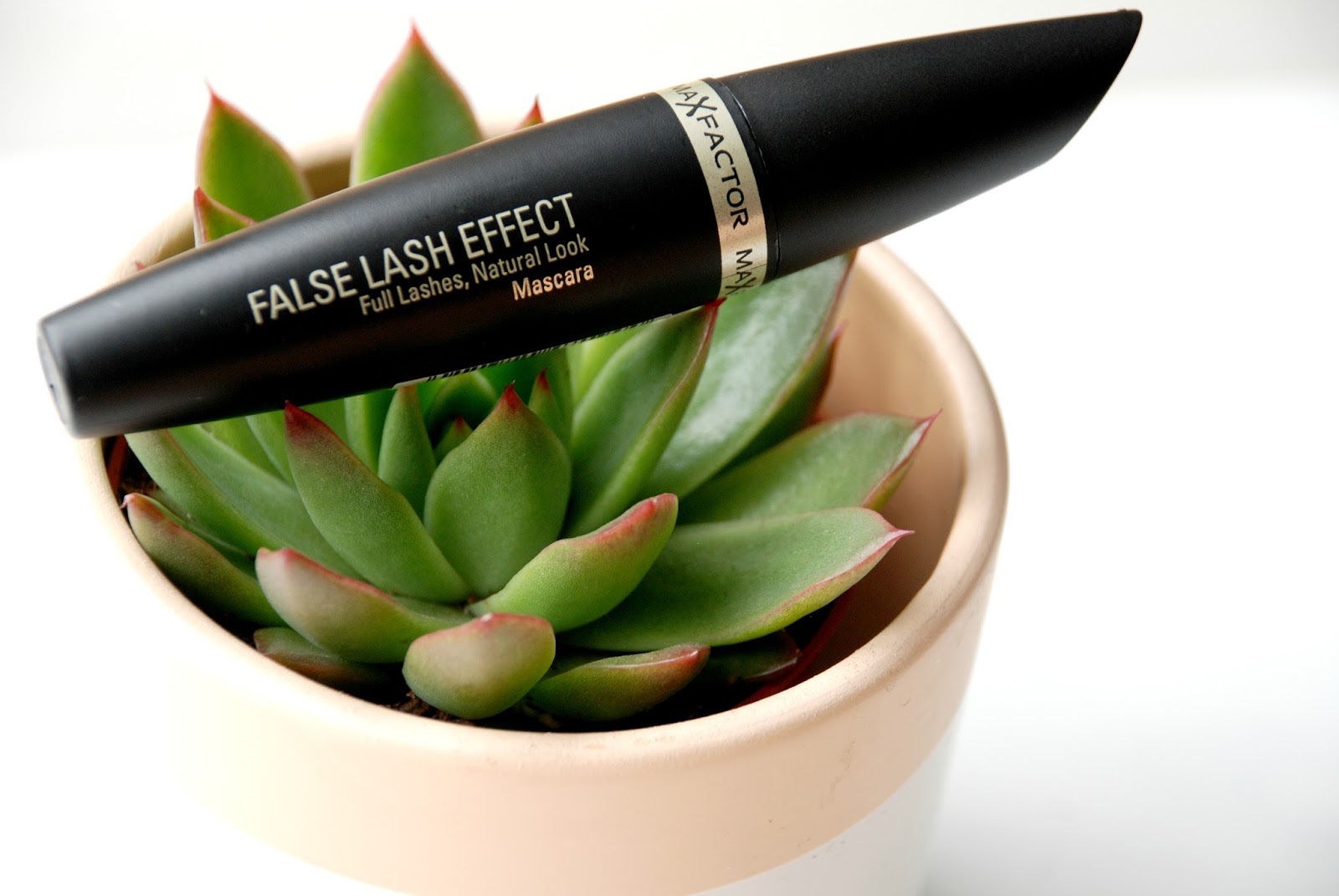 False Lash Effect Mascara