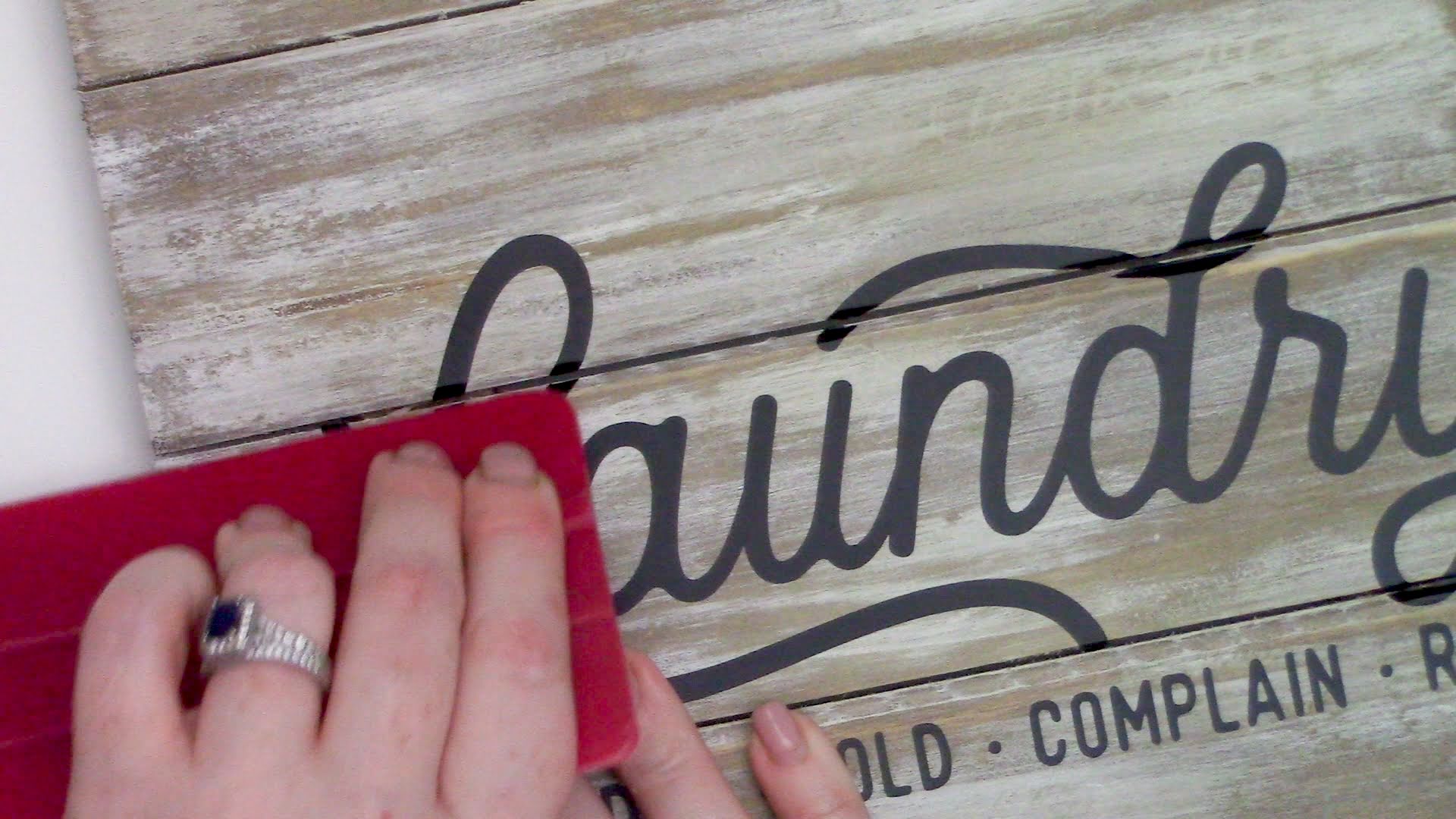 How to Apply Vinyl to Wood Signs With Slats Silhouette School