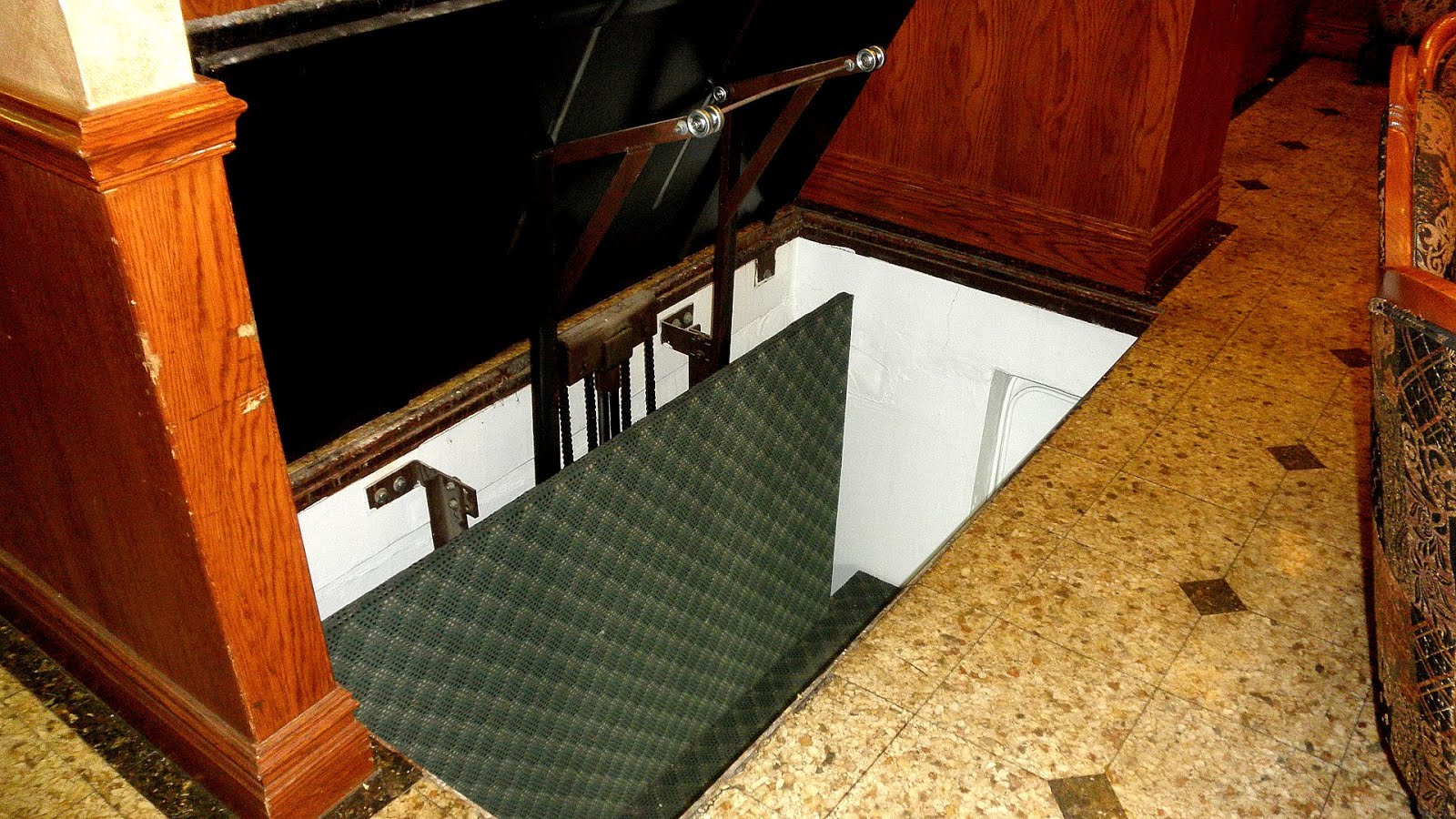 Pallbearer Casket Lifts Lift Choices