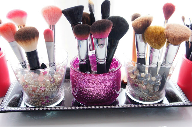 Brush Holder | 10 Creative Ways To Be Sparkingly Beautiful With Glitter Makeup