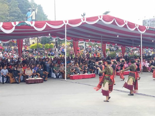Poldasu Toba Like Fiesta 2019 di Pantai Bebas Parapat Poldasu Toba Like Fiesta 2019 di Pantai Bebas Parapat