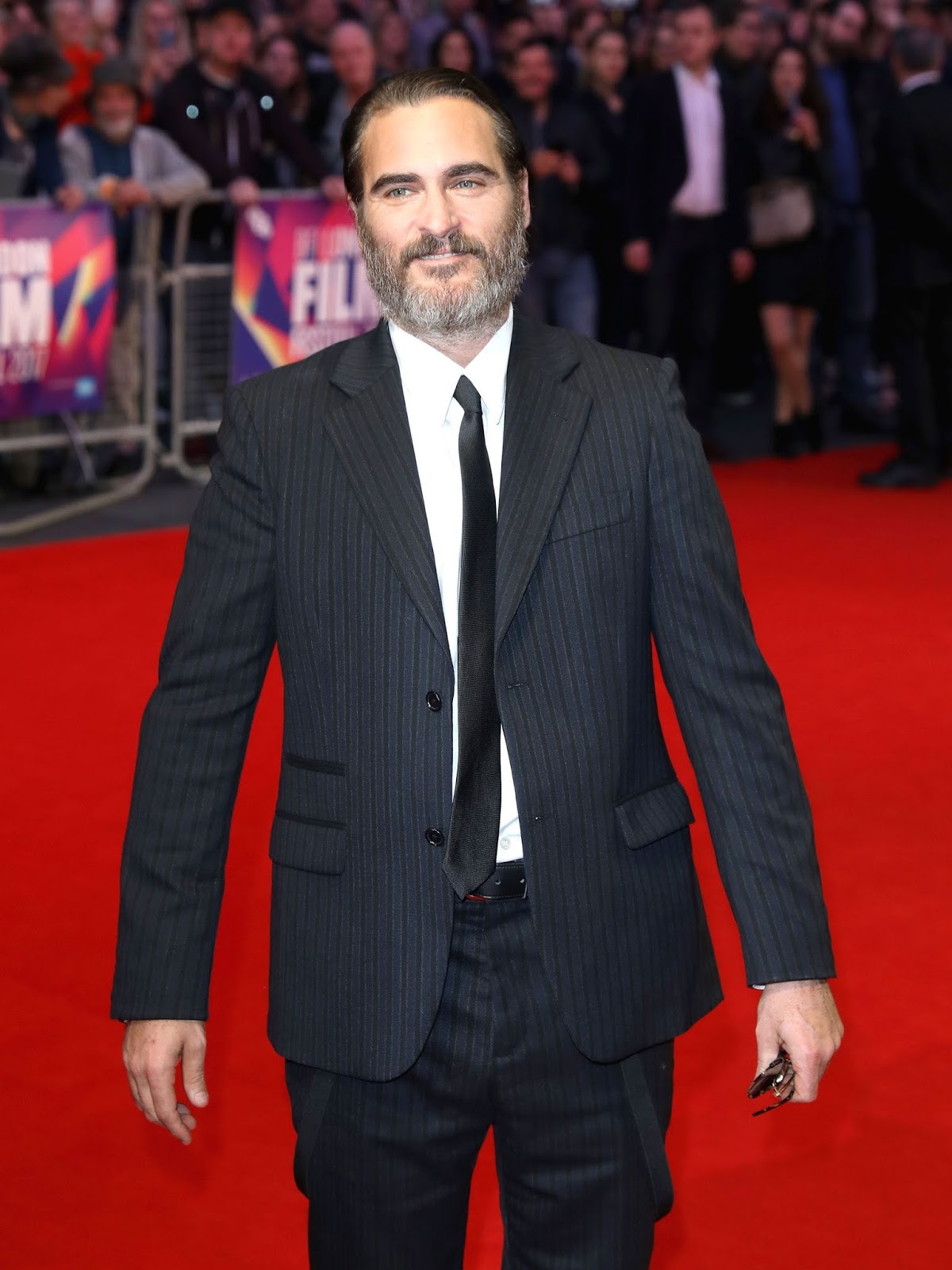 joaquin phoenix wiki height age girlfriend family joaquin phoenix wiki height age girlfriend family