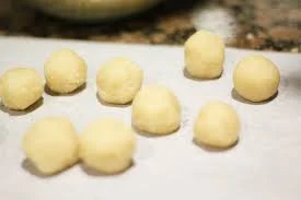 make-small-dough-balls