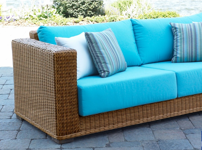 Amazing Wicker Furniture Indoors Outdoors