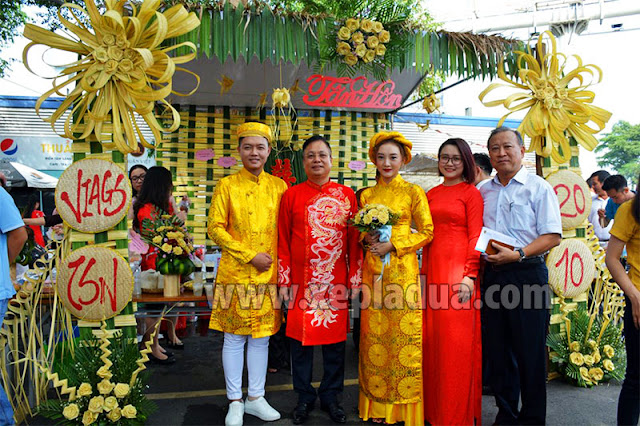 Trang trí cổng cưới lá dừa tại “Chợ quê VIAGS 2019”