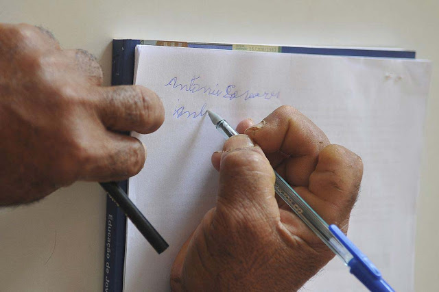 Analfabetismo cai entre 2016 e 2018 no Brasil; Nordeste é região menos alfabetizada