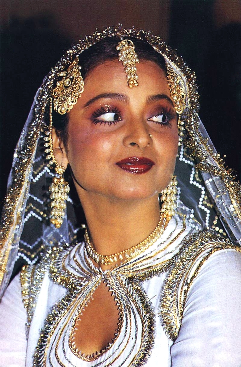 Rekha Rekha In Mujra Outfit