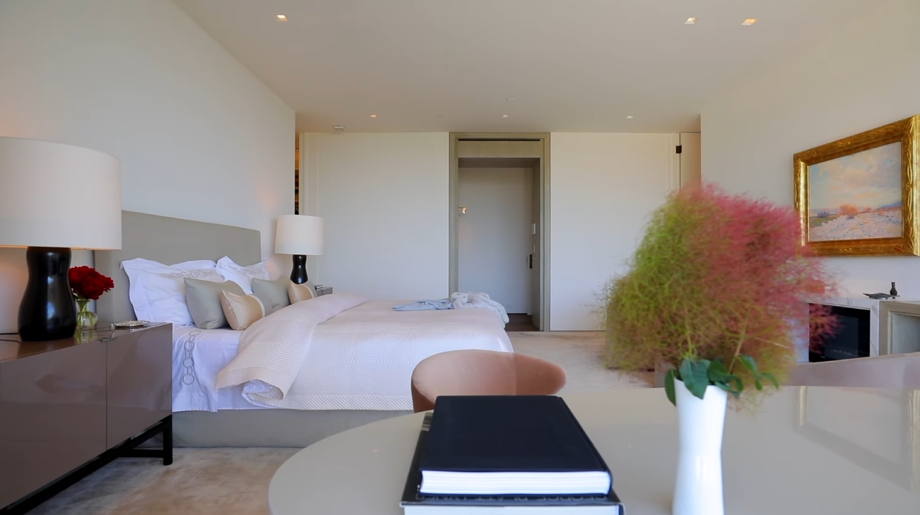 Luxury Mansion Interior Design Tour vs. Iconic Architectural Statement by Mark Rios FAIA | Bel-Air