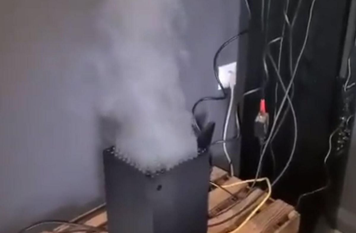 Gaming in the Big Smoke Is the Xbox Series X exploding?