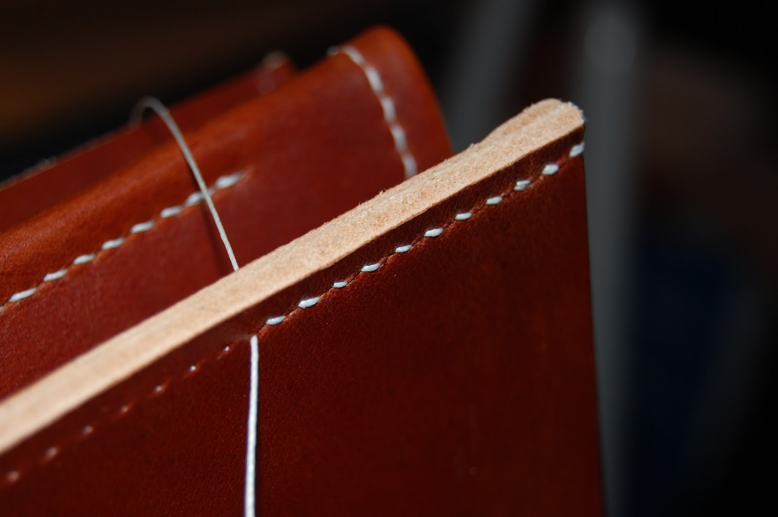 Andersen leather Sewing the front piece to the gusset