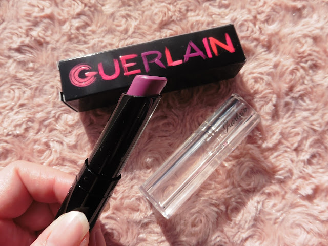 ♥ La petite Robe noir de Guerlain habille nos lèvres ♥