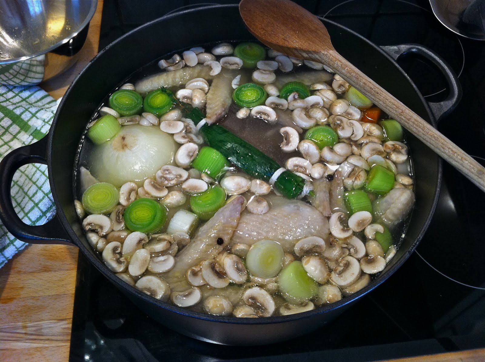 akifoodwine White Chicken Stock