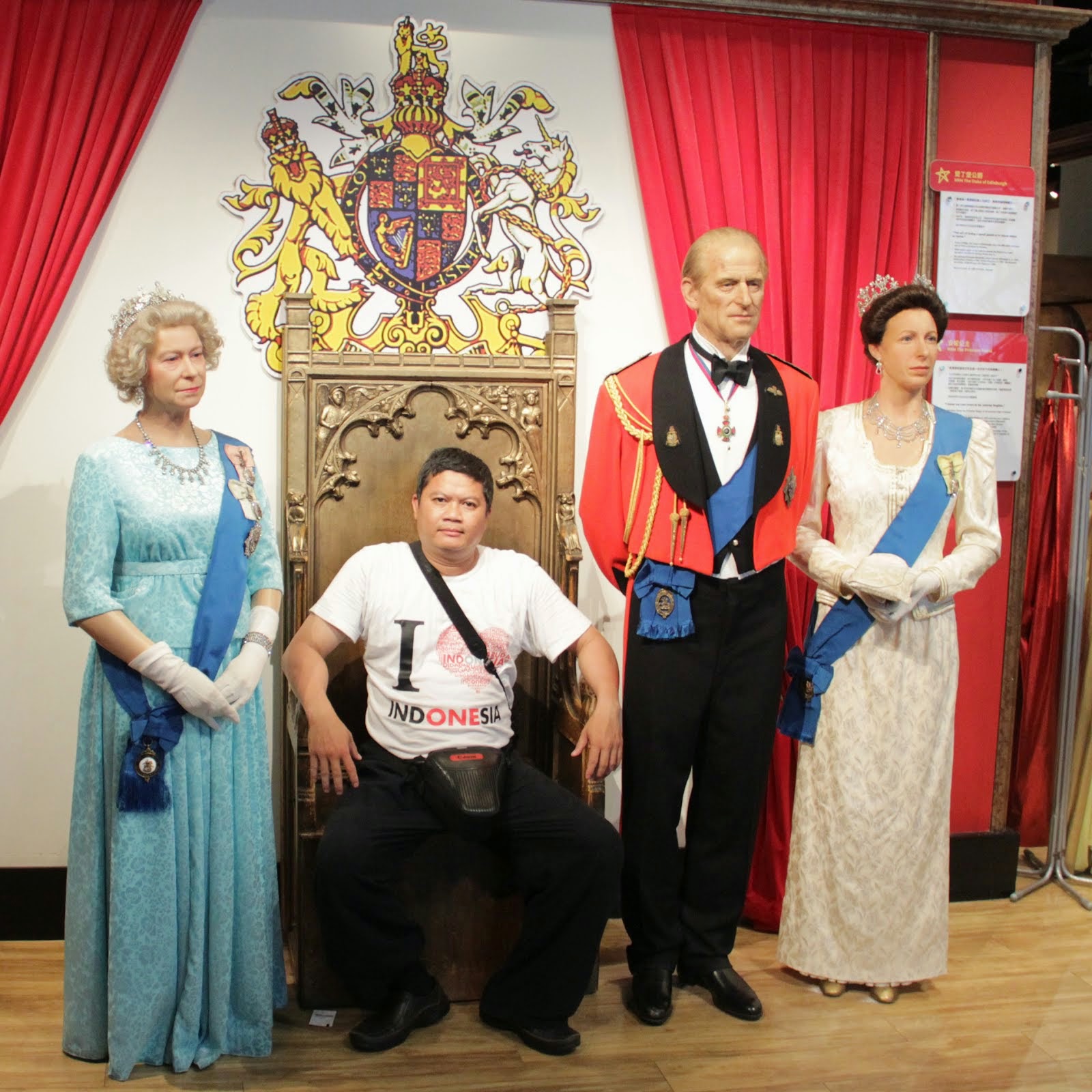 Bersama Keluarag Kerajaan Inggris