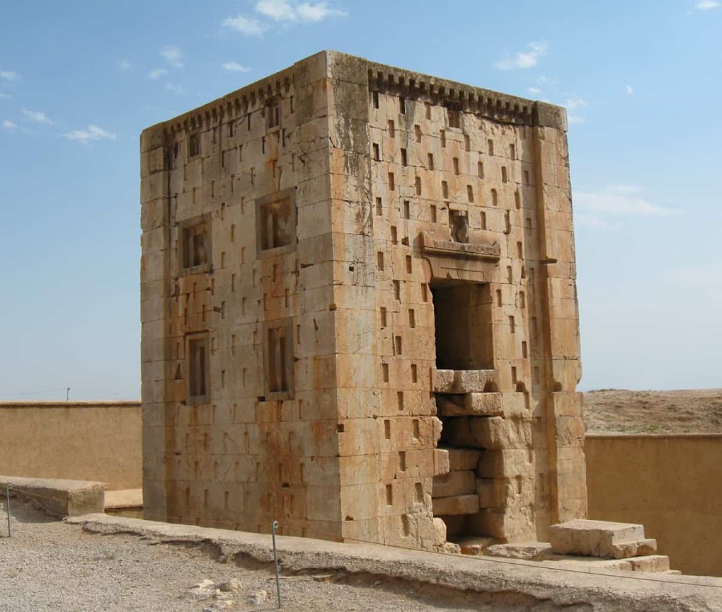 كعبة زرادشت - تاريخها وأسباب بنائها وحاضرها