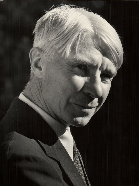 P&FQ Poetry and Fascinating Quotes Poem "Theme In Yellow" by Carl