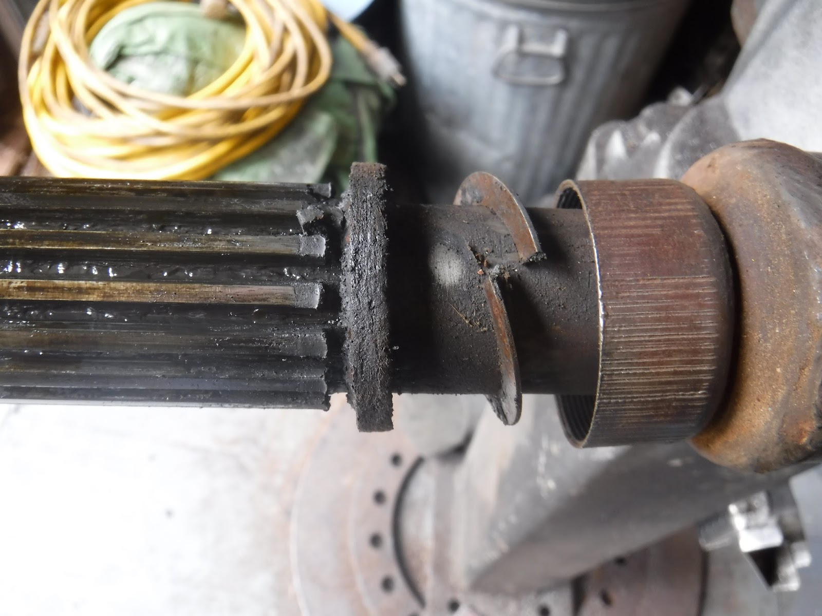 Genocache Land Rover prop shaft seal repair