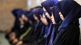  Meninggalkan shalat lima waktu dengan sengaja adalah dosa besar yang paling besar dan dos Rajin Shalat Tapi Tidak Menutup Aurat