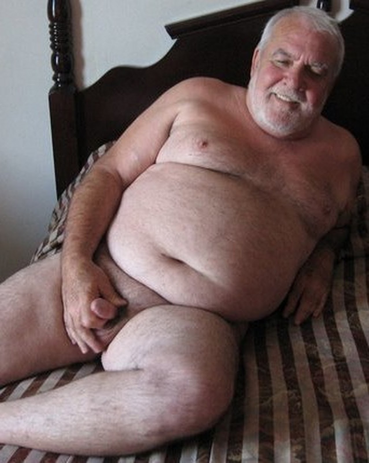 Hey chicos, día de actualizacion aunque si me he retrasado con ellas, ya qu...