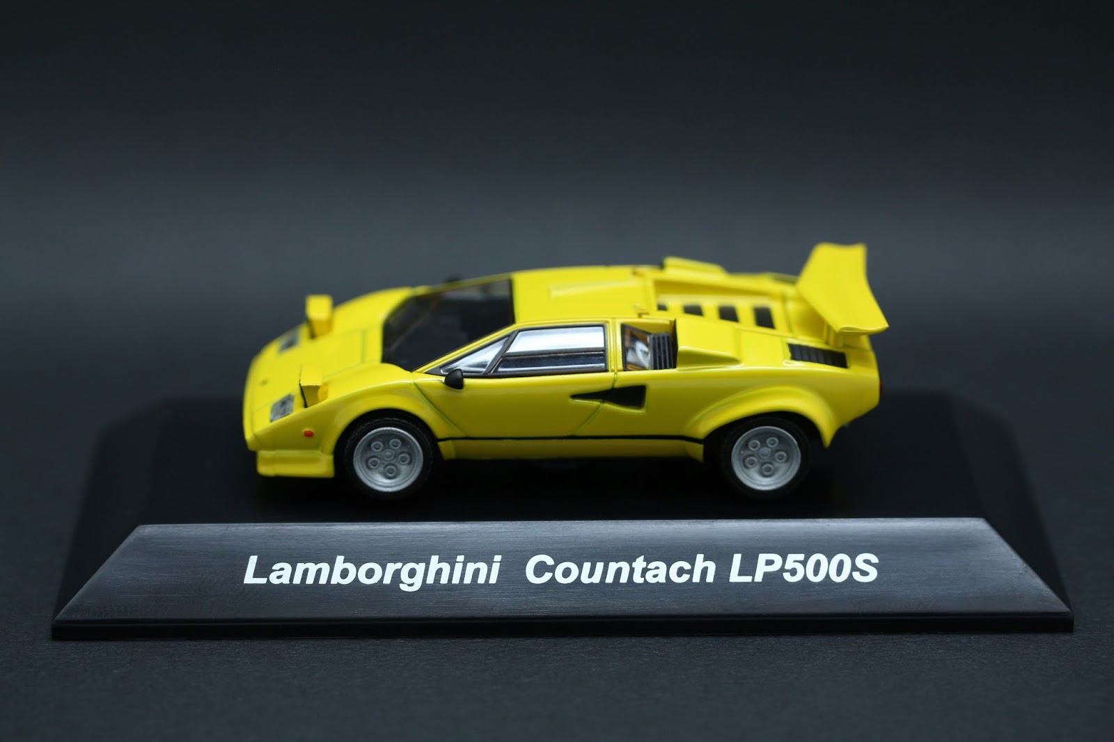 Diecast Hobbist Countach LP500S