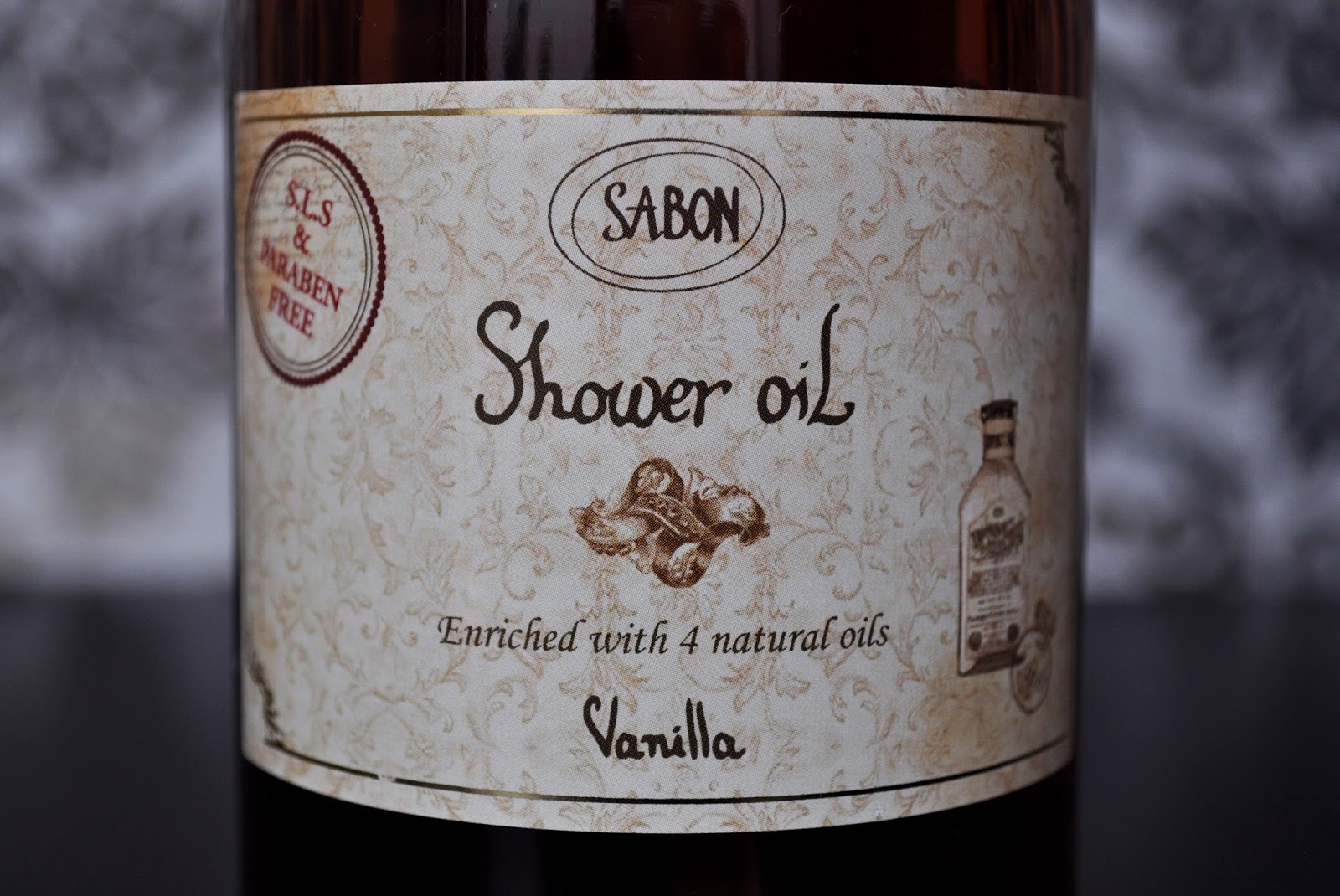 Vanilla Showers...Sabon Shower Oil [ So Lonely in ]