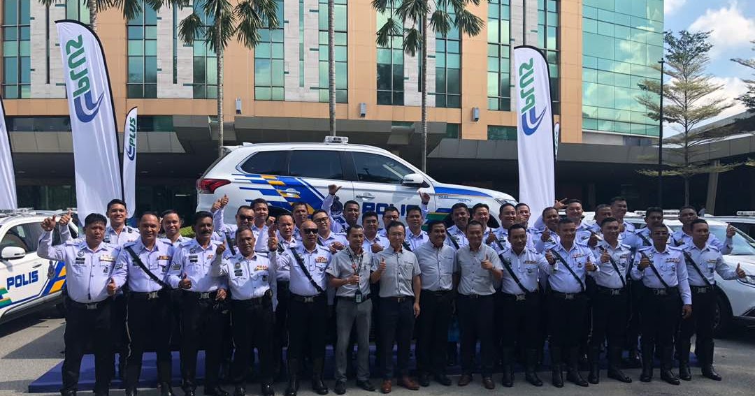 Motoring Malaysia Polis Diraja Malaysia Pdrm Acquires 15 Units Of The Mitsubishi Outlander 2 4 Litre From Plus And Another 8 Mitsubishi Vehicles From Anih