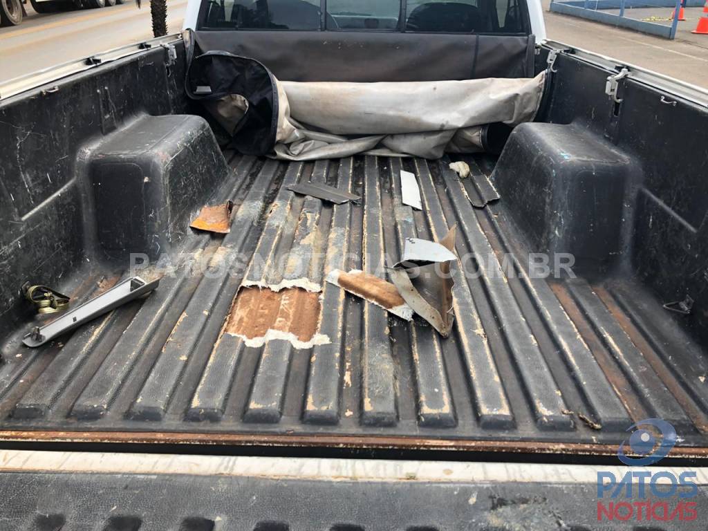 Idoso de 69 anos é preso com cerca de 200kg de maconha durante abordagem da PRF na BR-365 Idoso de 69 anos é preso com cerca de 200kg de maconha durante abordagem da PRF na BR-365