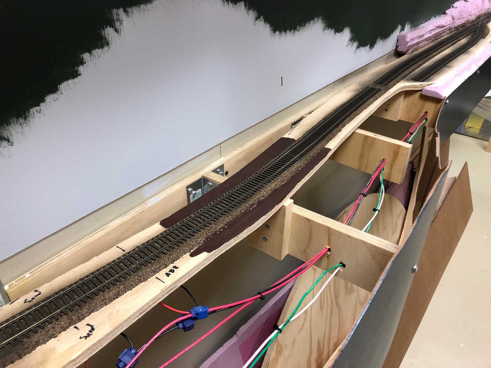 Cascade Sub Tunnel 22 Liners Model Railroad Hobbyist magazine