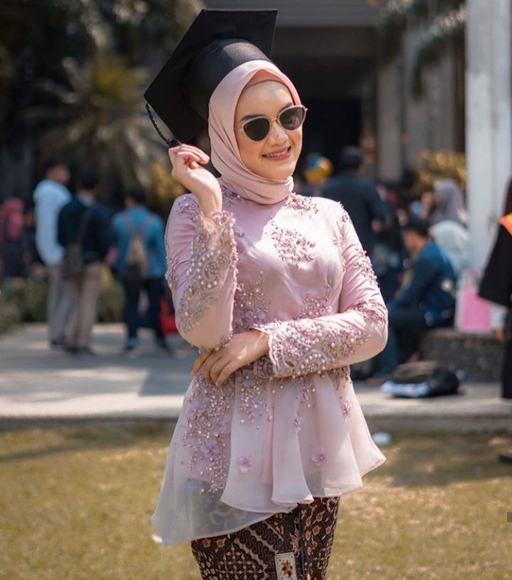 Model Kebaya Wisuda  Hijab Terbaru Dan Terbaik 2022 Model 