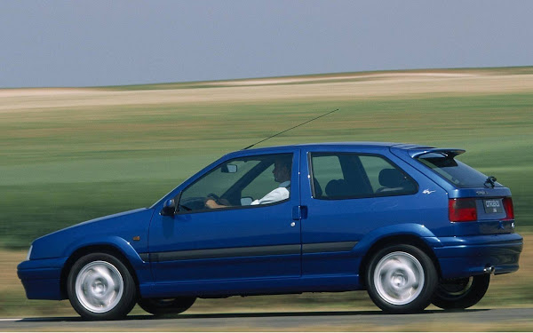 Pioneiro da marca no Brasil, Citroën ZX comemora 30 anos