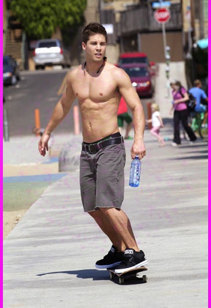 birthdays: Dean Geyer (photos)