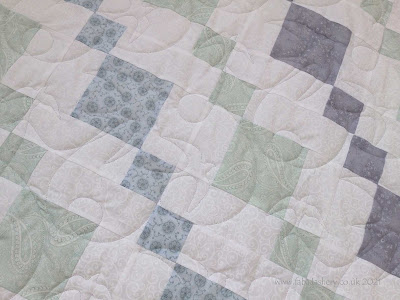 Sheila's Diamond Quilt with Swallows quilting pattern