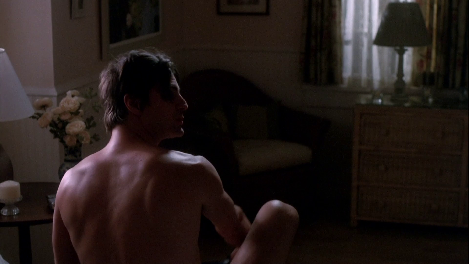 Gale Harold shirtless in Desperate Housewives 5-01 "You're Gonna ...