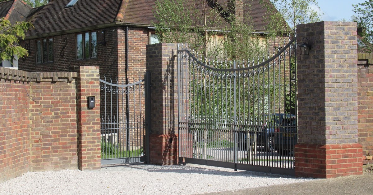 Ham Photos Pedestrian gate at Petersham Grange