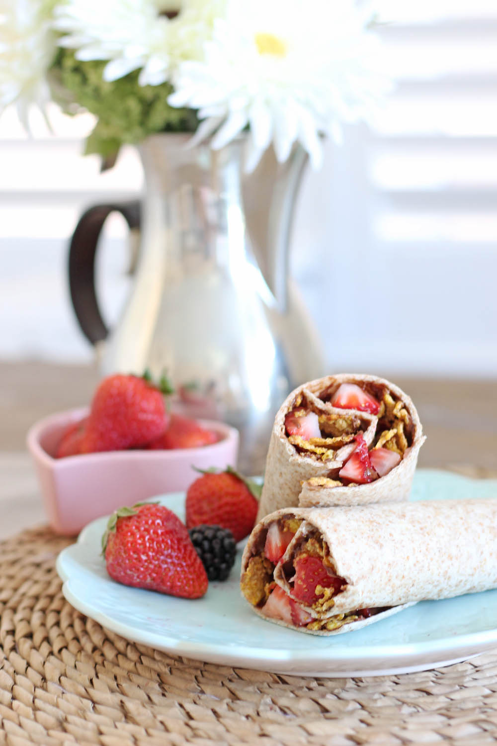 {What's for Breakfast?} Simple and Easy Nutella Breakfast Wrap