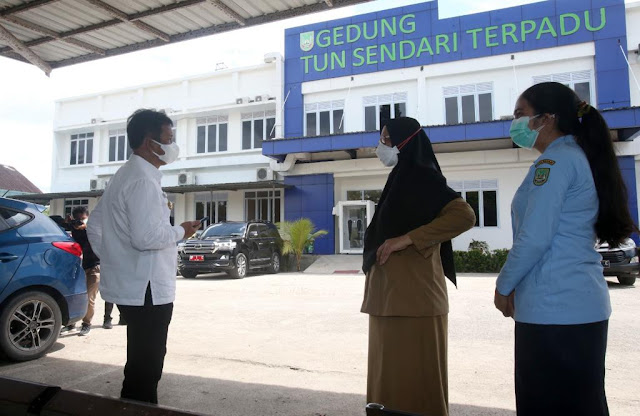 Rudi Tinjau RSUD Embung Fatimah dan RSBP Batam