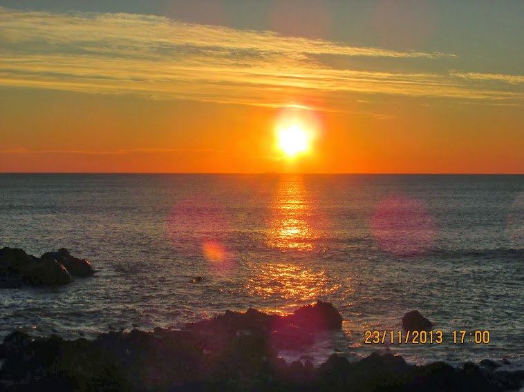 Ontem foi um MOMENTO UNICO NA MINHA VIDA >  CONTEMPLAR O BELO POR DE SOL NO OCEANO ATLANTICO