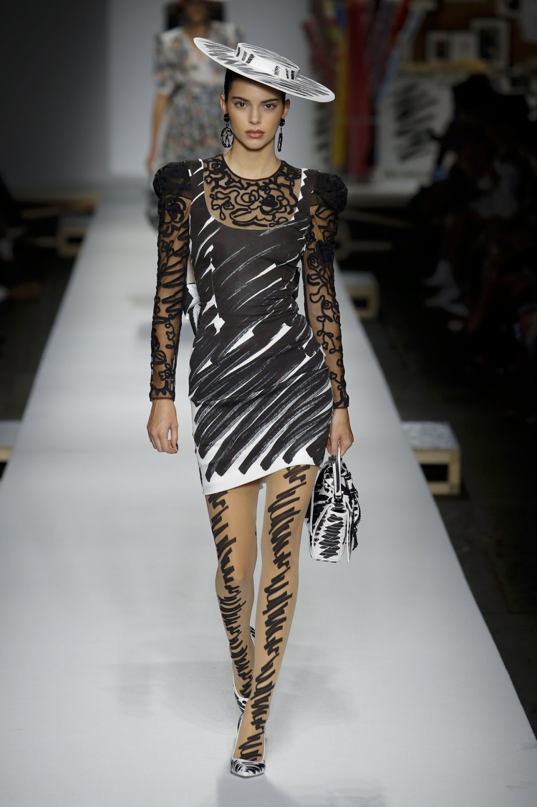 Kendall Jenner dazzles in graphic prints on the Moschino Milan Fashion