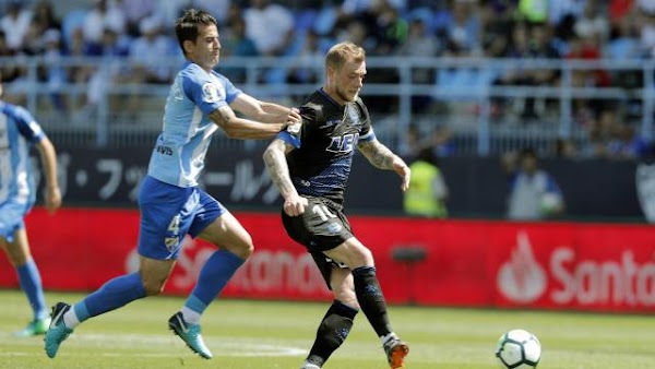 El Málaga hace dos cambios en el once ante el Alavés