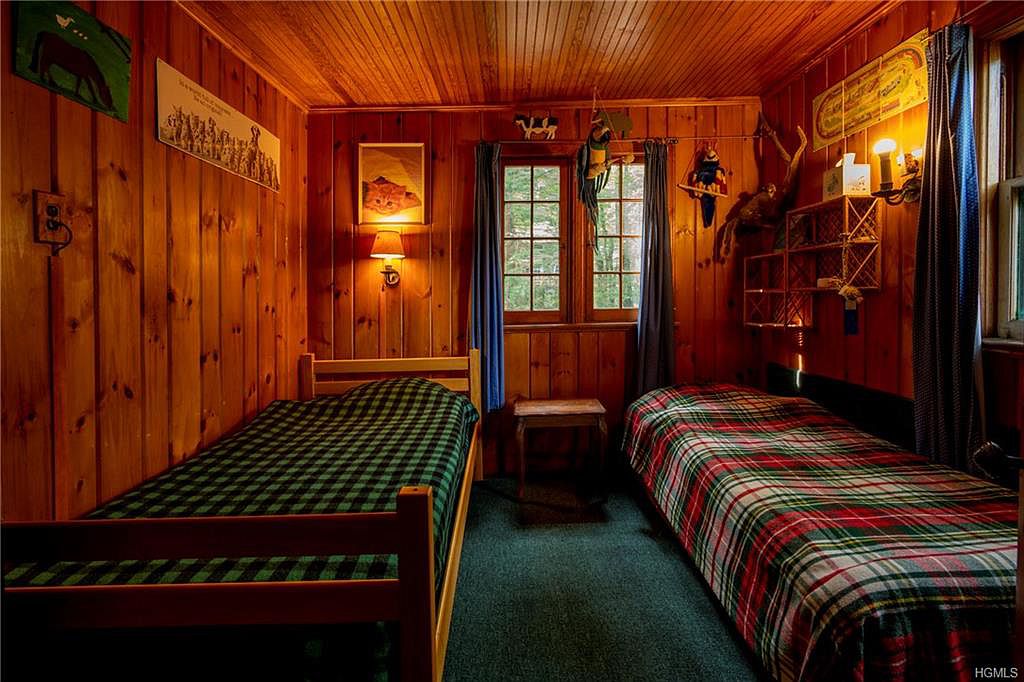 Sweet House Dreams Burn Brae, 1895 shingleStyle Cabin in Forestburgh