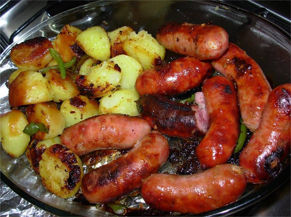 Linguiça No Forno Com Batatas E Maionese Linguiça ao forno com batatas - Conheça Minas na Cozinha