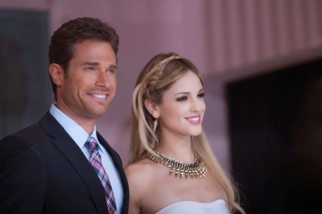 sebastian y eiza foto presentacion amores verdaderos