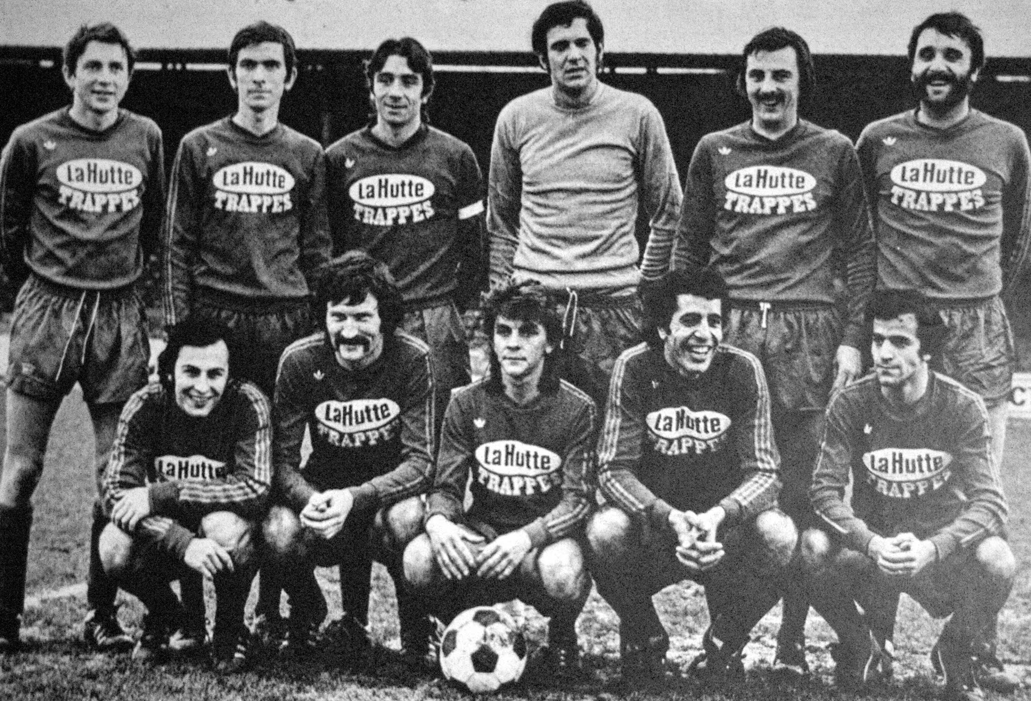 L'équipe du dimanche aprèsmidi. E.S.C TRAPPES 197475.