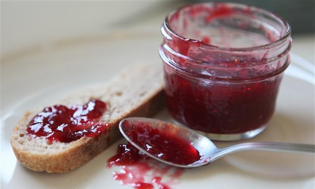 Blackberries-jam-jelly Blackberries-jam-jelly