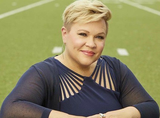 What is Holly Rowe's Net Worth? Her Bio, Salary, Married, Spouse, Biracial, Kids, Hairstyle, Health