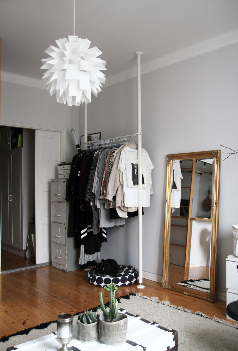 Cómo decorar un vestidor Vestidor en blanco y negro