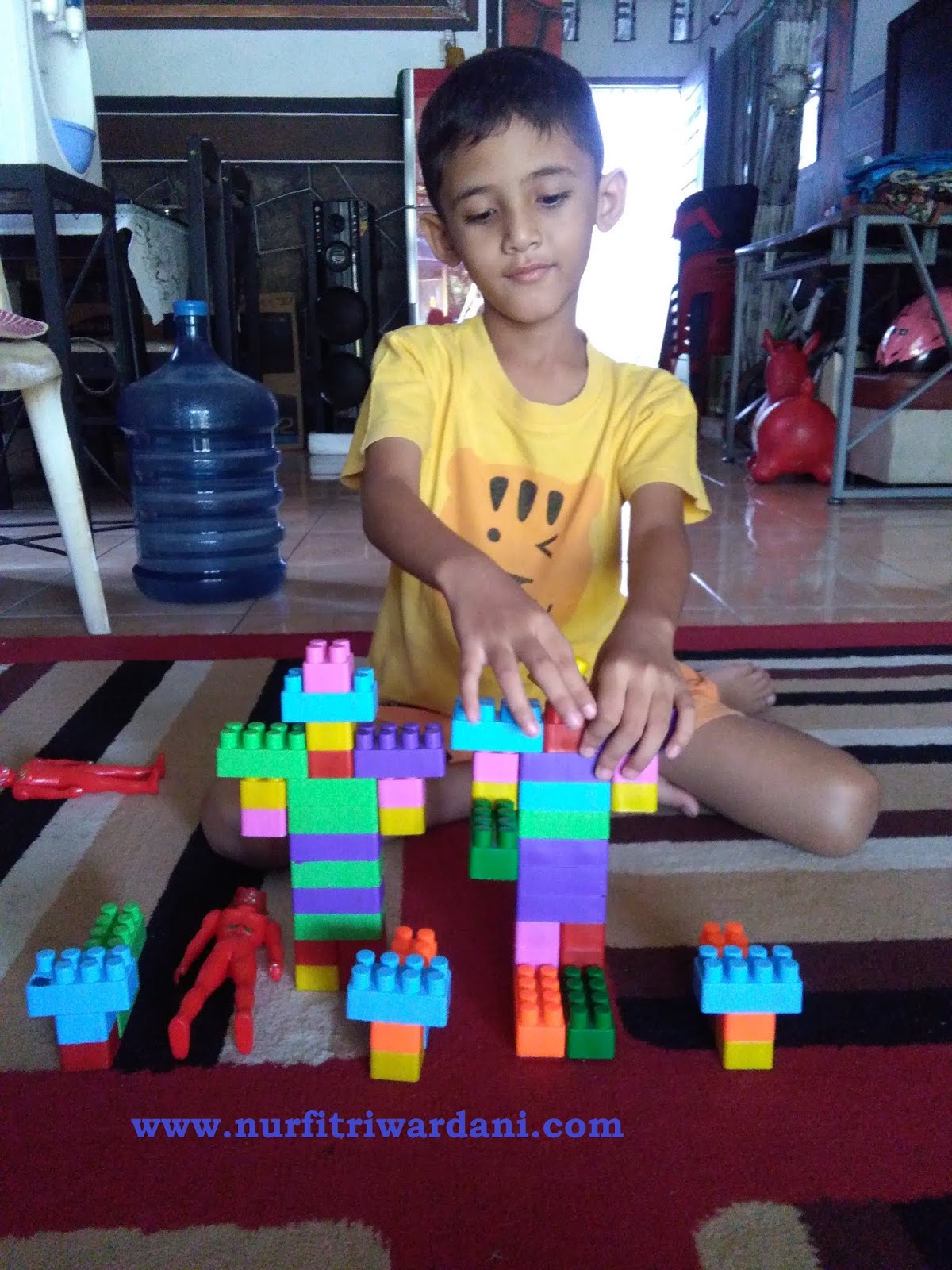 LEGO ! Mainan yang Asyik &amp; Bermanfaat Catatan fifi