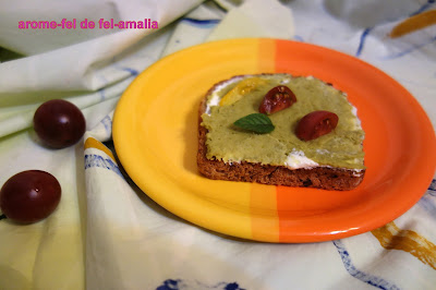 CROSTINI CU PIURE DE MAZARE SI CEVA FIN